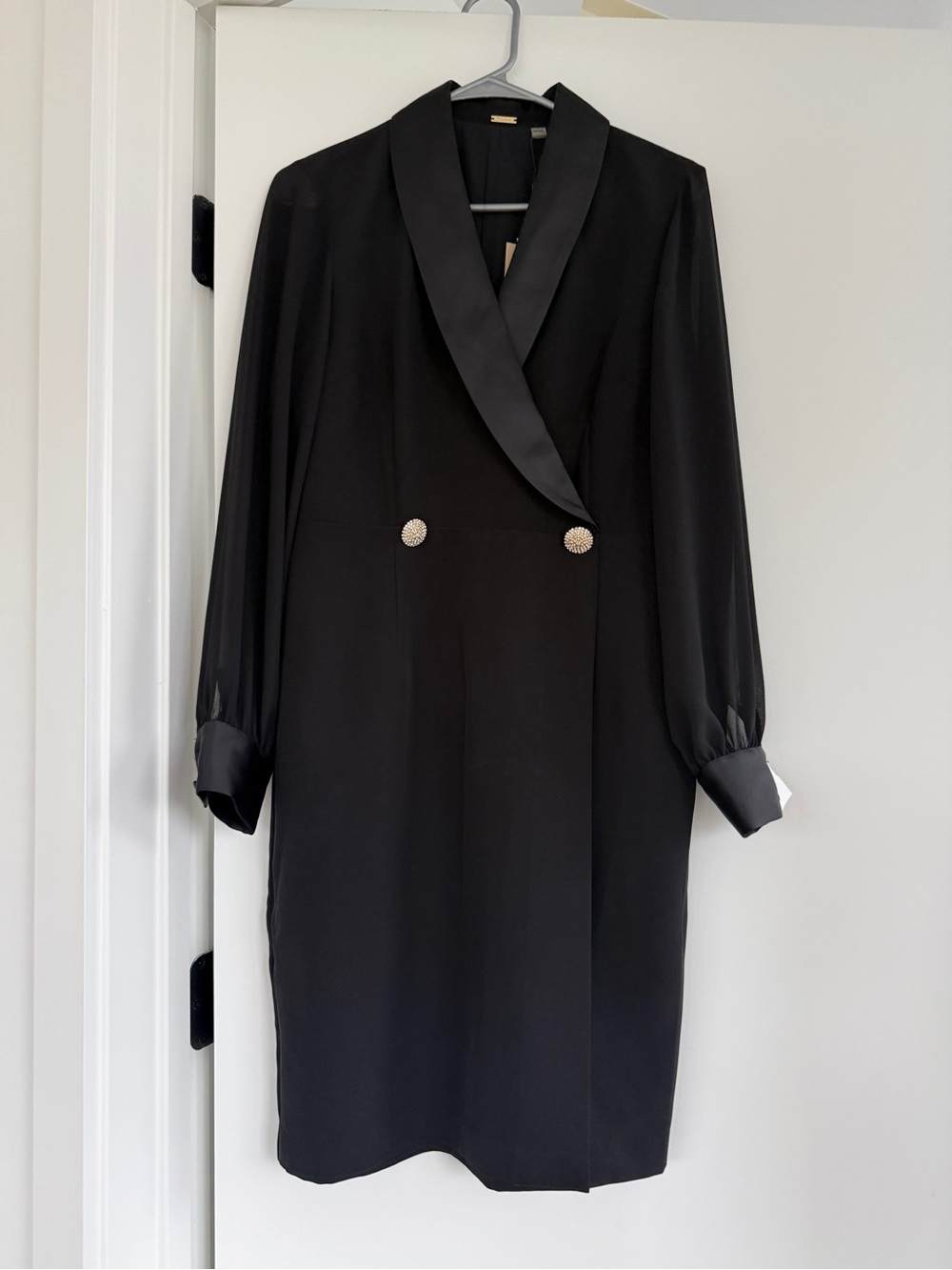 Tahari Black Satin-Trim Long Sleeve Shift Dress